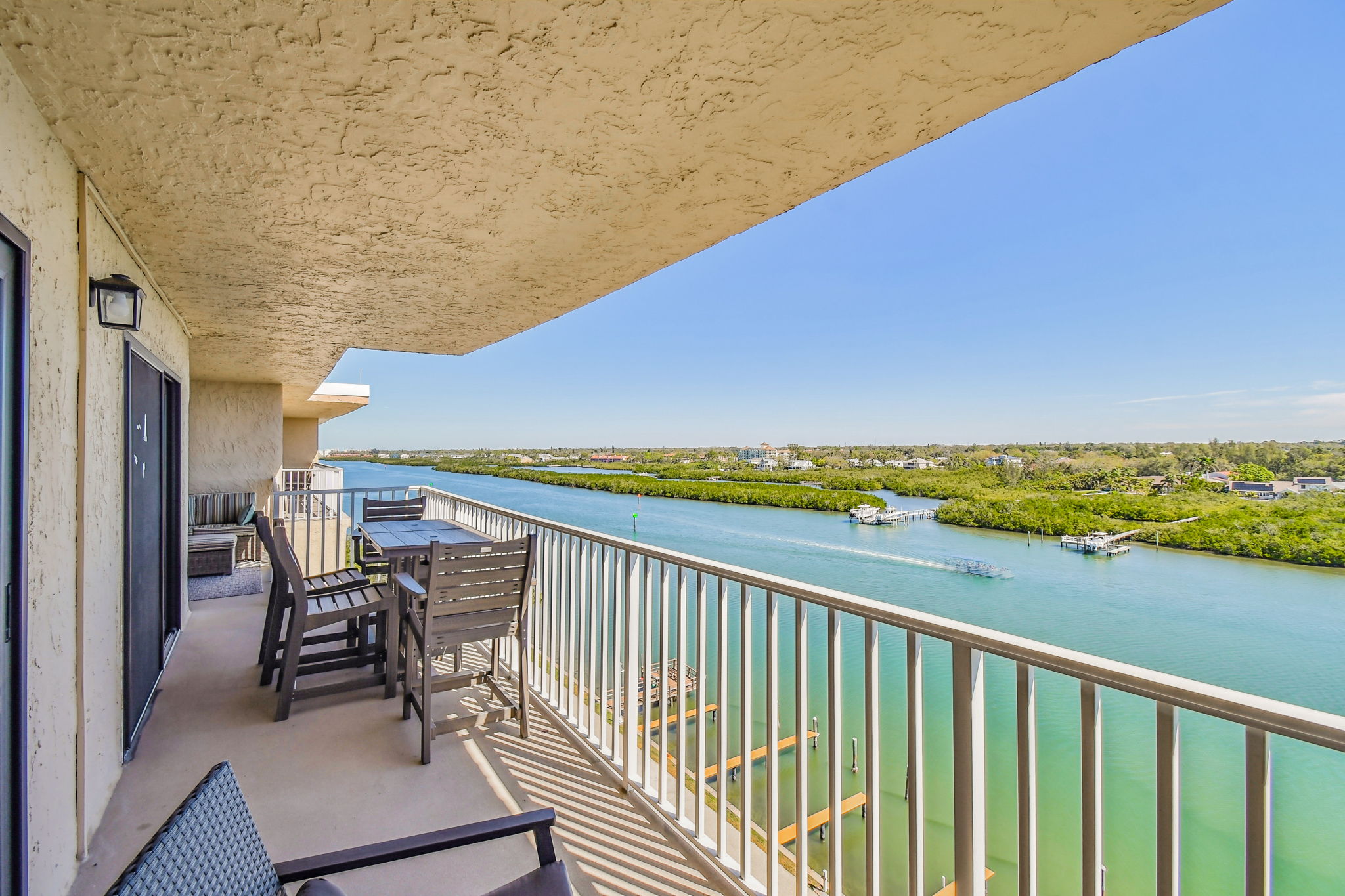 Bayshore Yacht & Tennis Club #803