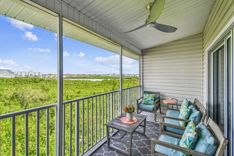 Mariner's Pointe #203