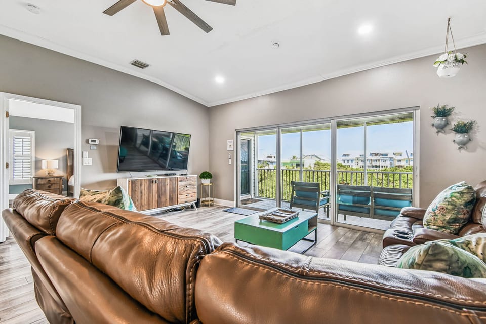 Mariner's Pointe #203 - Indian Shores