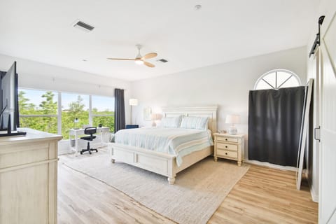 Mariner's Pointe #402