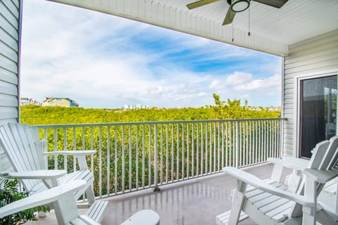 Mariner's Pointe #402