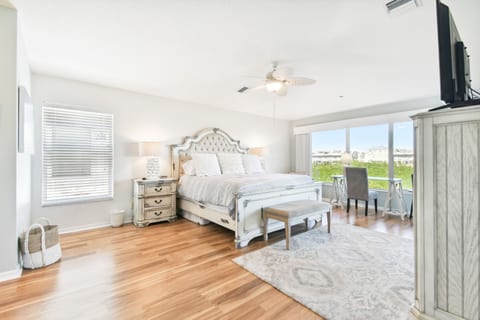 Mariner's Pointe #503