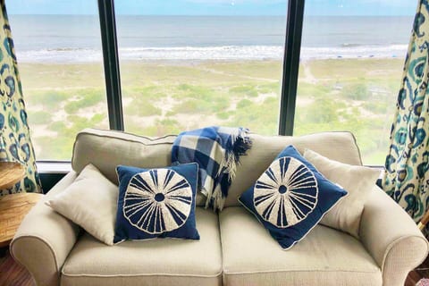 Beach Front 2 Pools Balcony