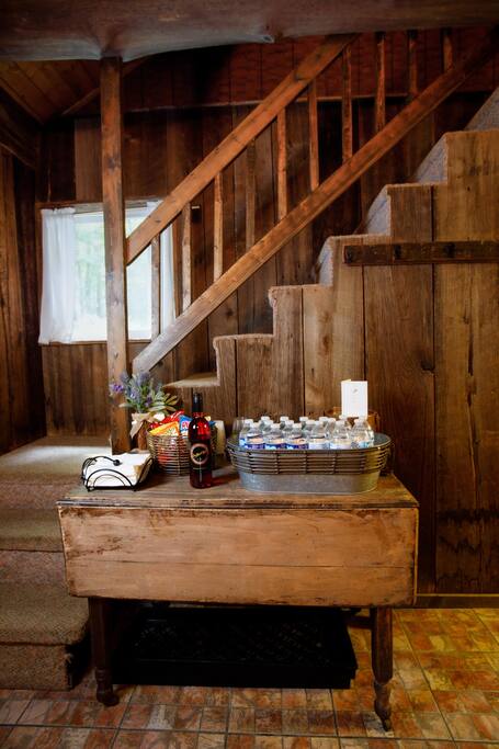 nature-lover's-delight-or-kitchen-or-cozy-fireplace/