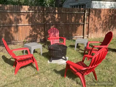 Lil' Heaven on Dakota: Charming Dog Friendly Home