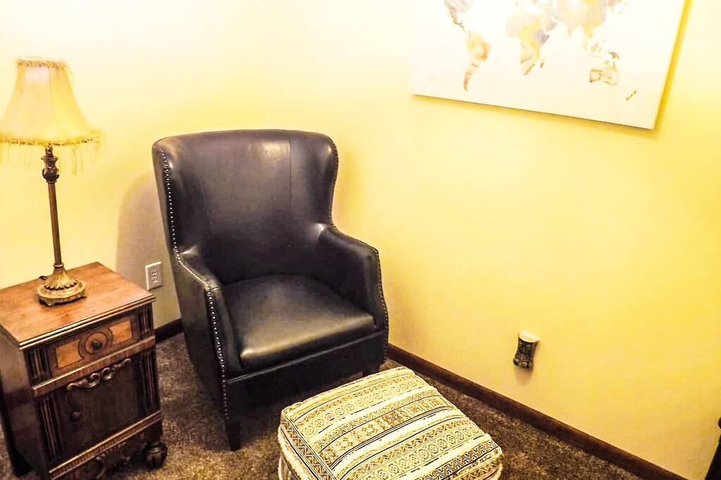 tranquil-hickory-hill-cottage-getaway-with-hot-tub/