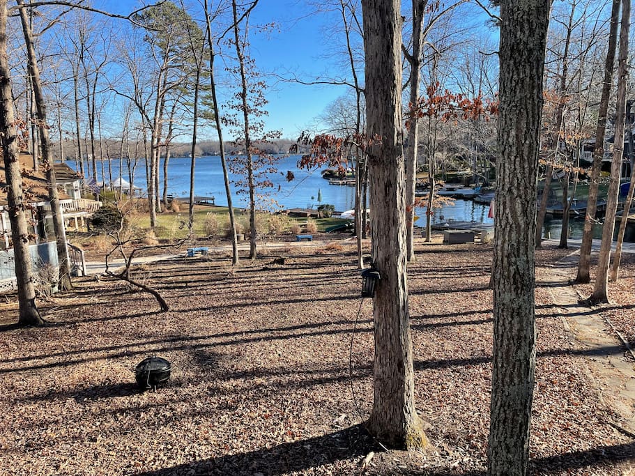 paradise-found:-lakefront-home-in-locust-grove/