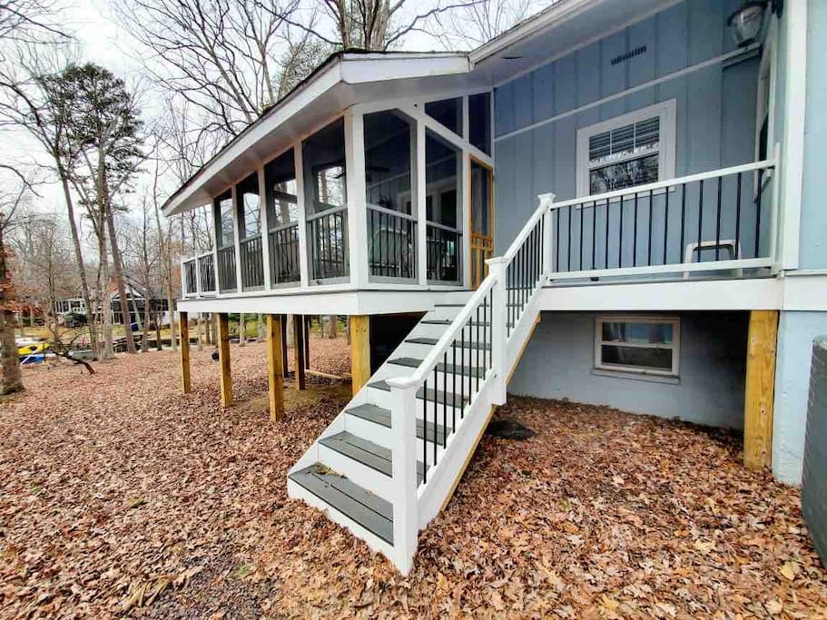 paradise-found:-lakefront-home-in-locust-grove/