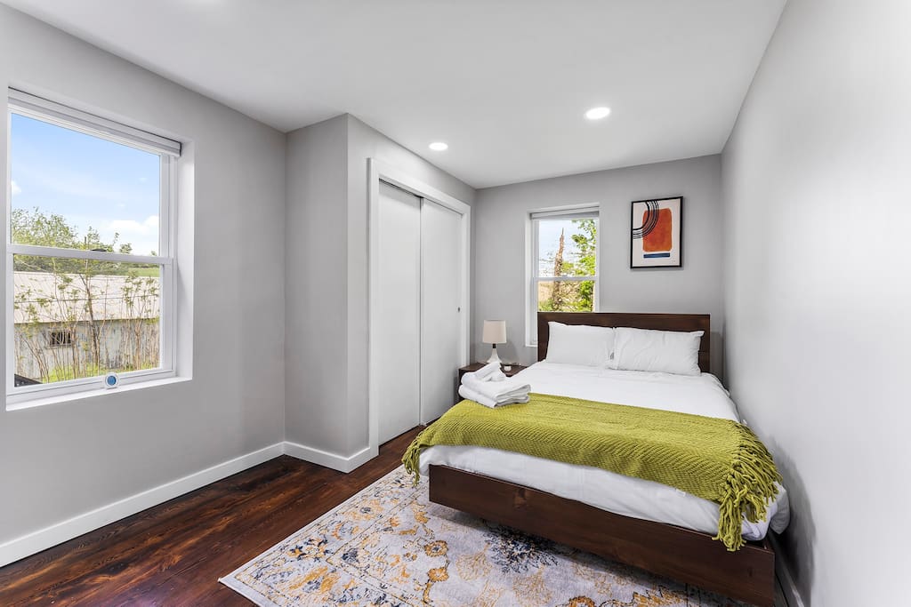 pet-friendly-or-exclusive!-modern-farm-house/