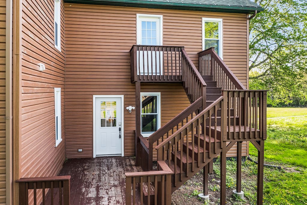 pet-friendly-or-exclusive!-modern-farm-house/