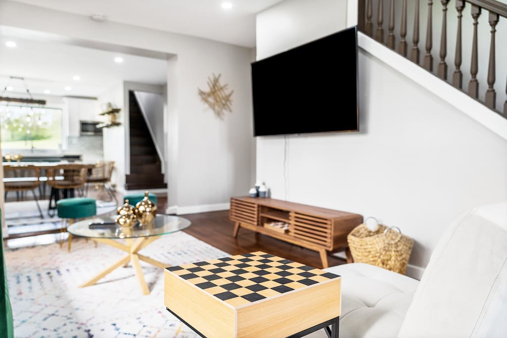 pet-friendly-or-exclusive!-modern-farm-house/