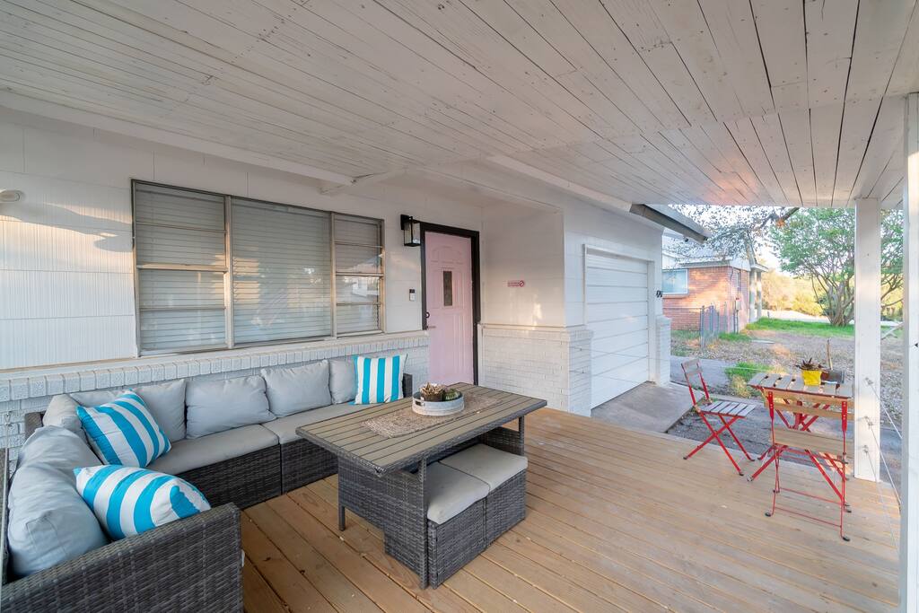 trendy-pet-friendly-house-w-patio-near-lake-lbj/