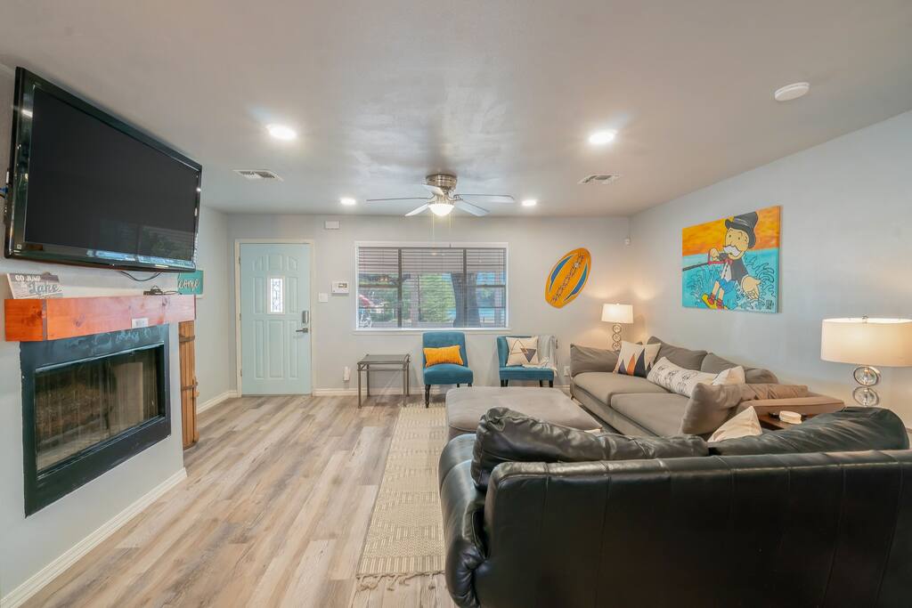 trendy-pet-friendly-house-w-patio-near-lake-lbj/