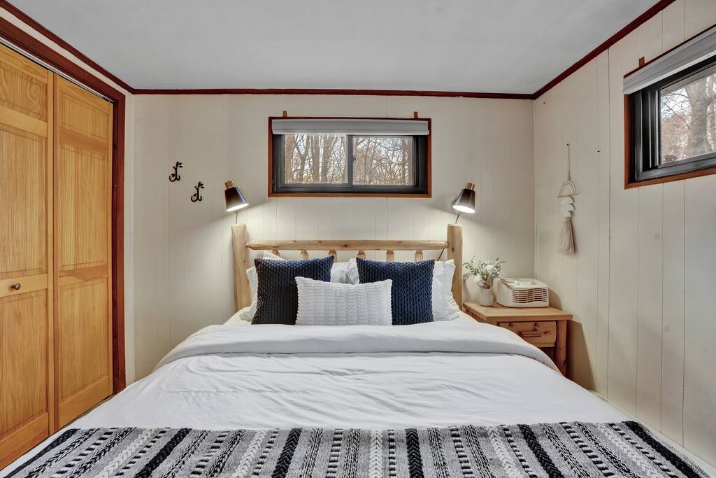 zen-escape-or-game-room-or-hot-tub/