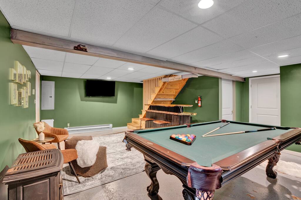 zen-escape-or-game-room-or-hot-tub/