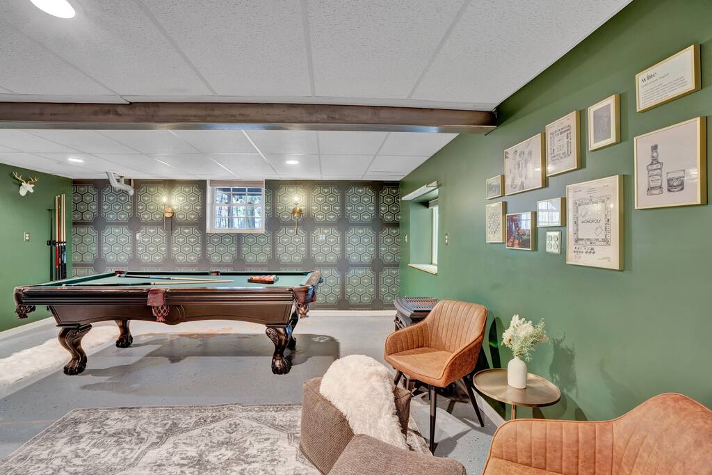 zen-escape-or-game-room-or-hot-tub/