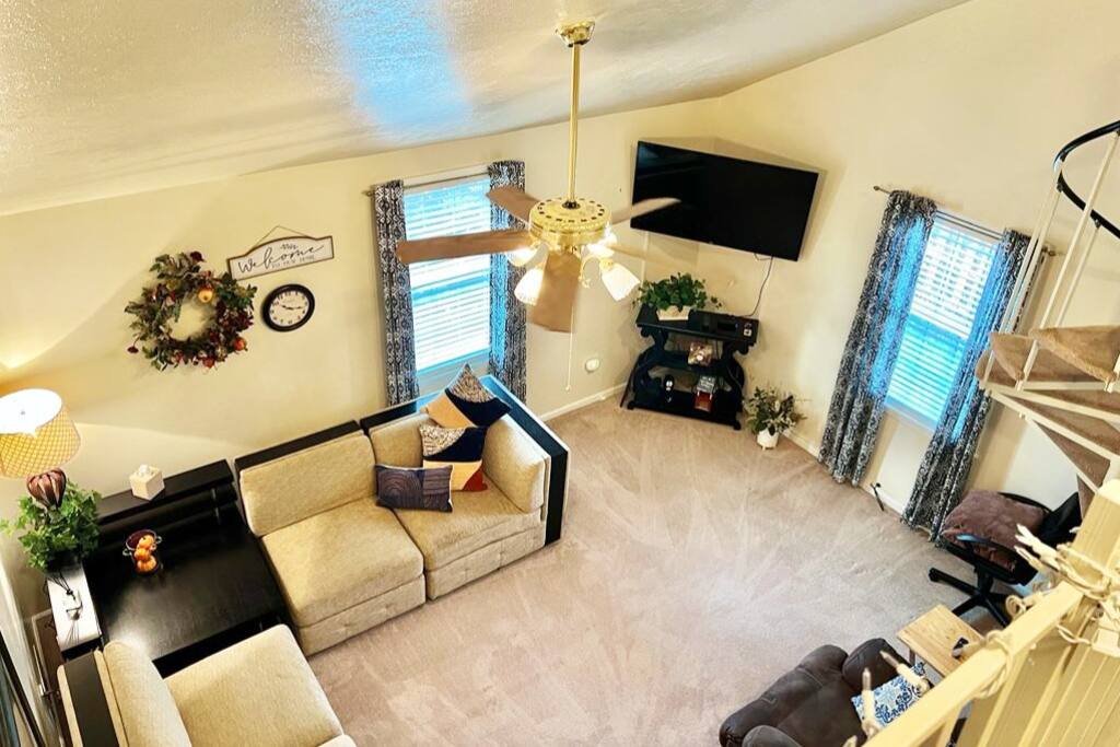 upper-cozy-corner-on-zimmerle/