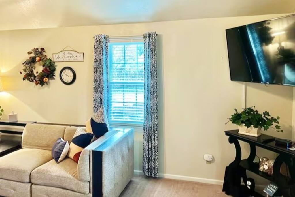 upper-cozy-corner-on-zimmerle/