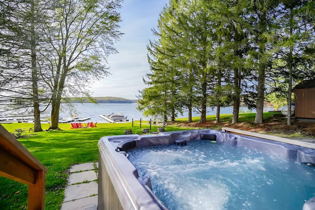 sunset-view:-lakefront-pet-friendly-or-dock/