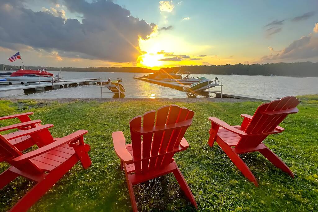 sunset-view:-lakefront-pet-friendly-or-dock/