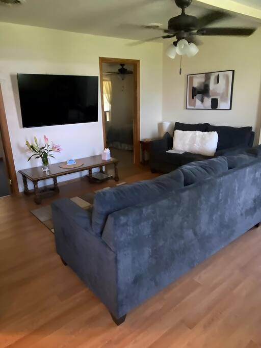 tranquil-pondside-escape/