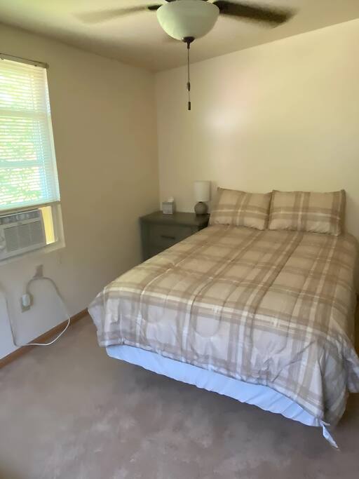 tranquil-pondside-escape/