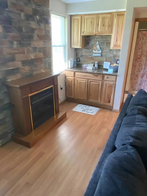 tranquil-pondside-escape/