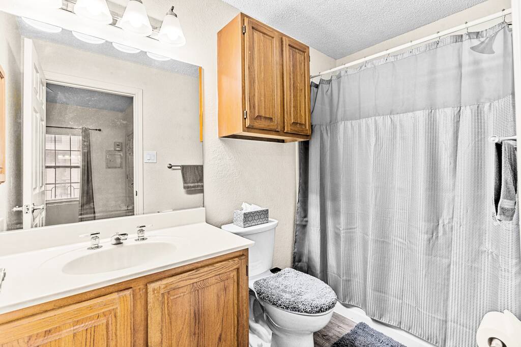 lake-travis-vista:-modern-condo-in-lago-vista/