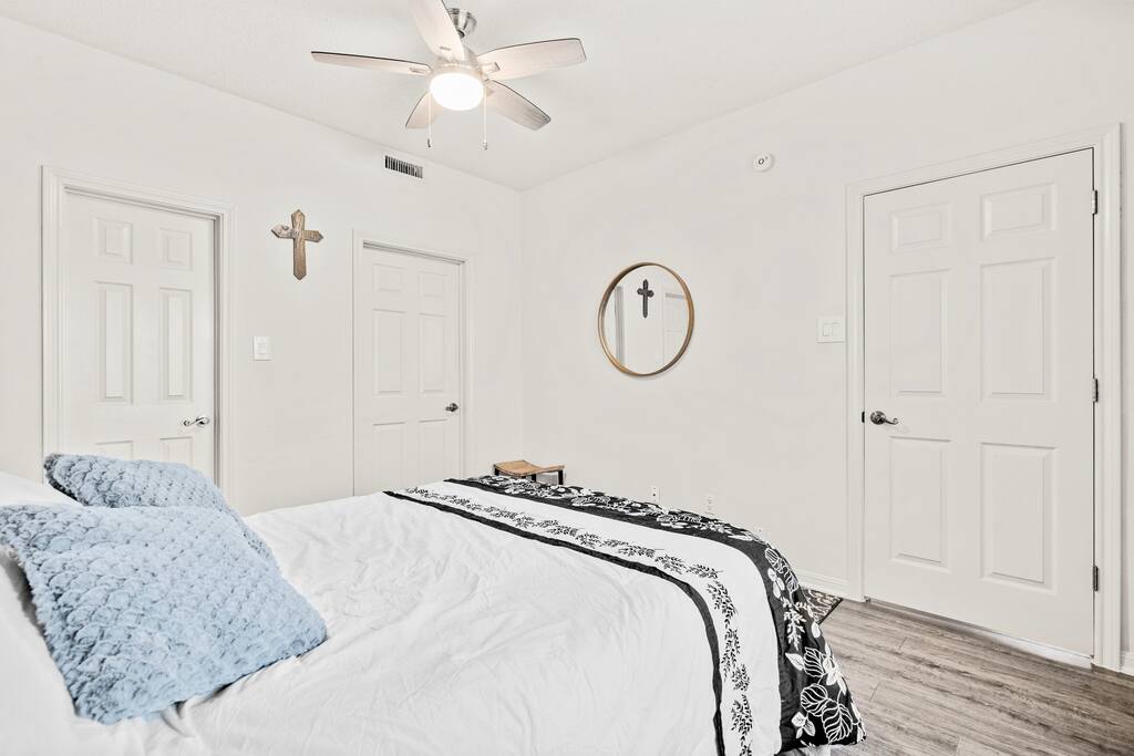 lake-travis-vista:-modern-condo-in-lago-vista/