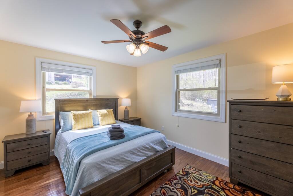 the-family-cabin-or-w-fire-pit/