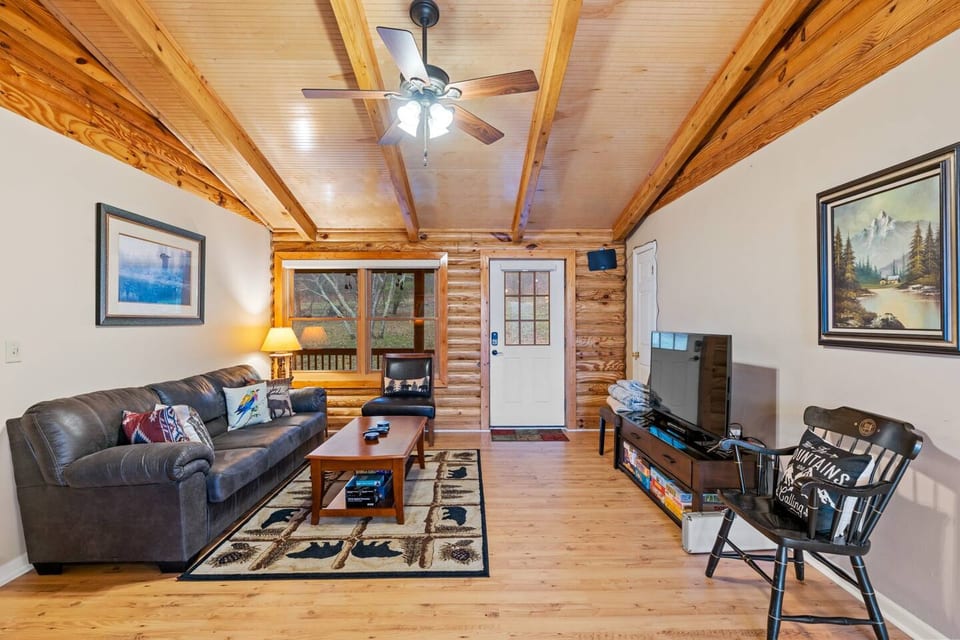 Sugarloaf Lodge - Hendersonville
