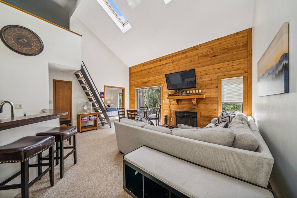 charming-3br-mt-retreat-near-seven-springs/