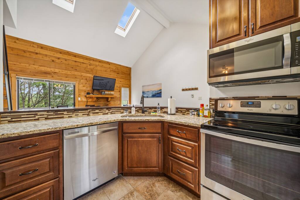 charming-3br-mt-retreat-near-seven-springs/