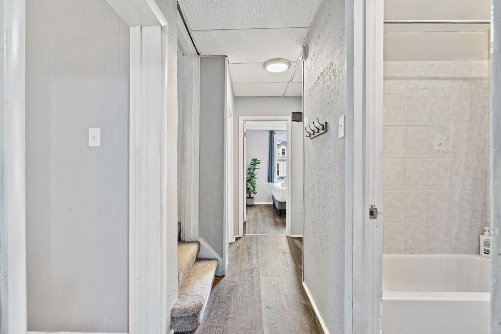 spacious-3br-house-or-off-street-parking/