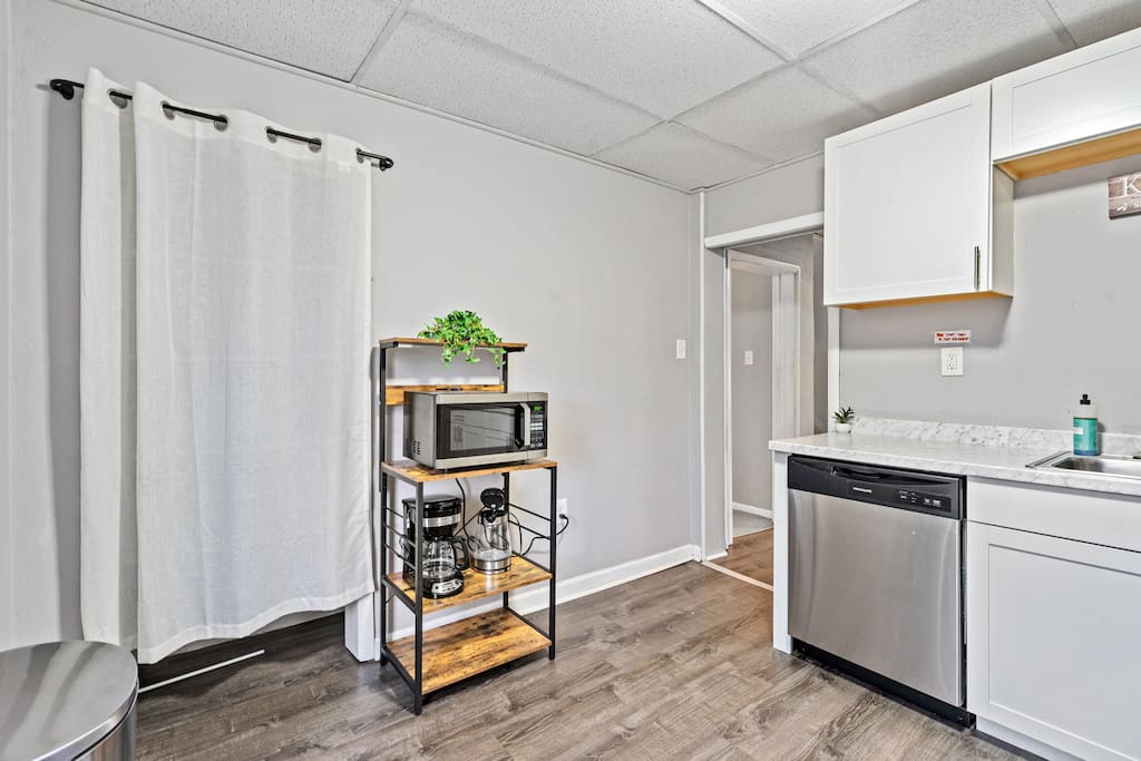 spacious-3br-house-or-off-street-parking/