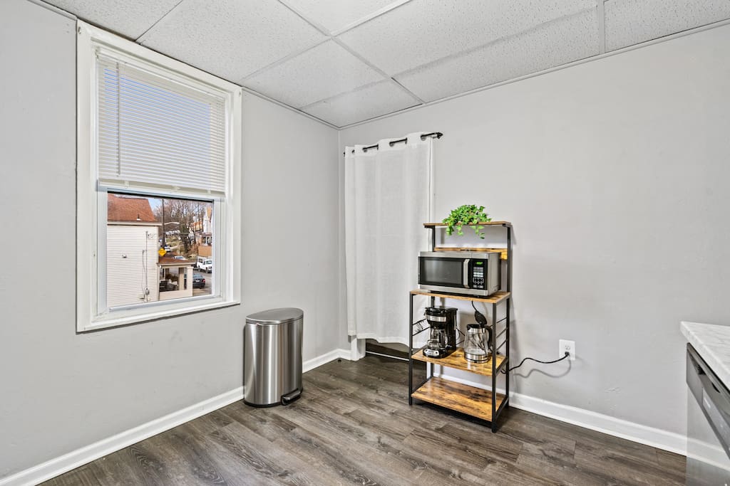 spacious-3br-house-or-off-street-parking/