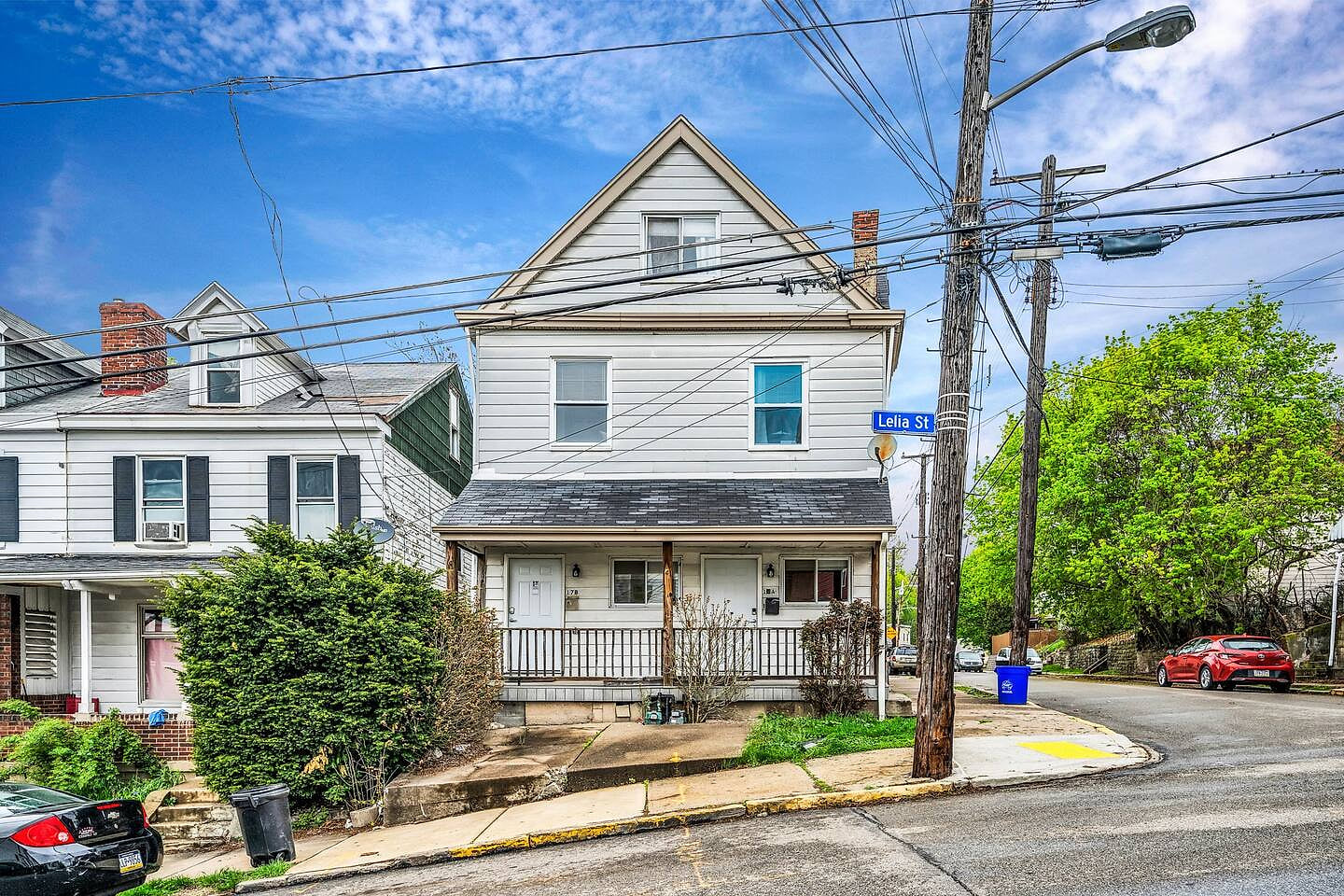 Spacious 8 Bed House! Triple King Bed | 3 Stories