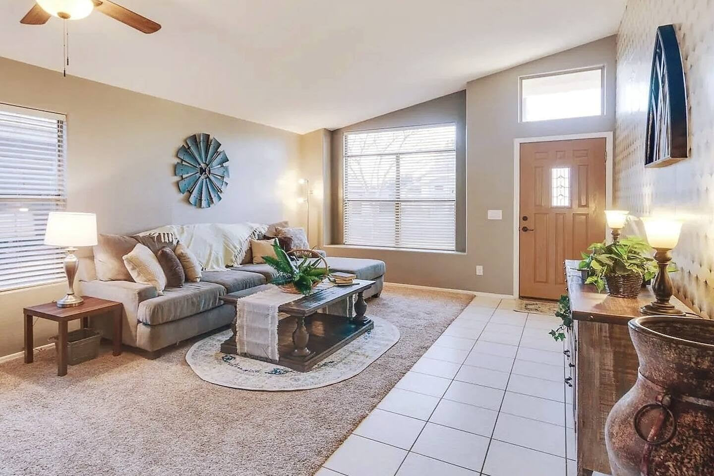 Bright & Airy Home: Near Golf, Parks & Attractions