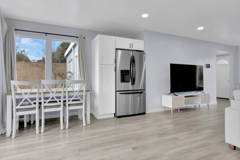 entire-house-near-monterey-with-jacuzzi/