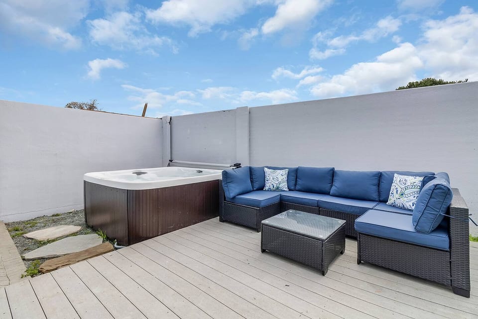 Maison entière près de Monterey avec Jacuzzi - Salinas
