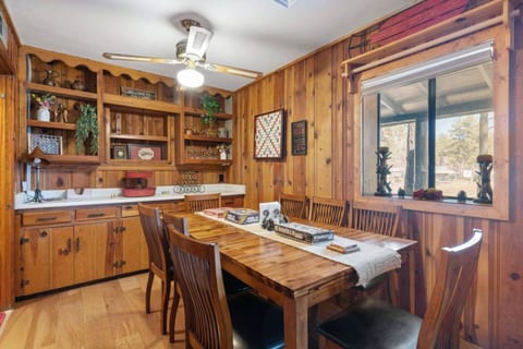 Pine Kissed Cabin | Furnished Monthly Rental in Pinetop-Lakeside