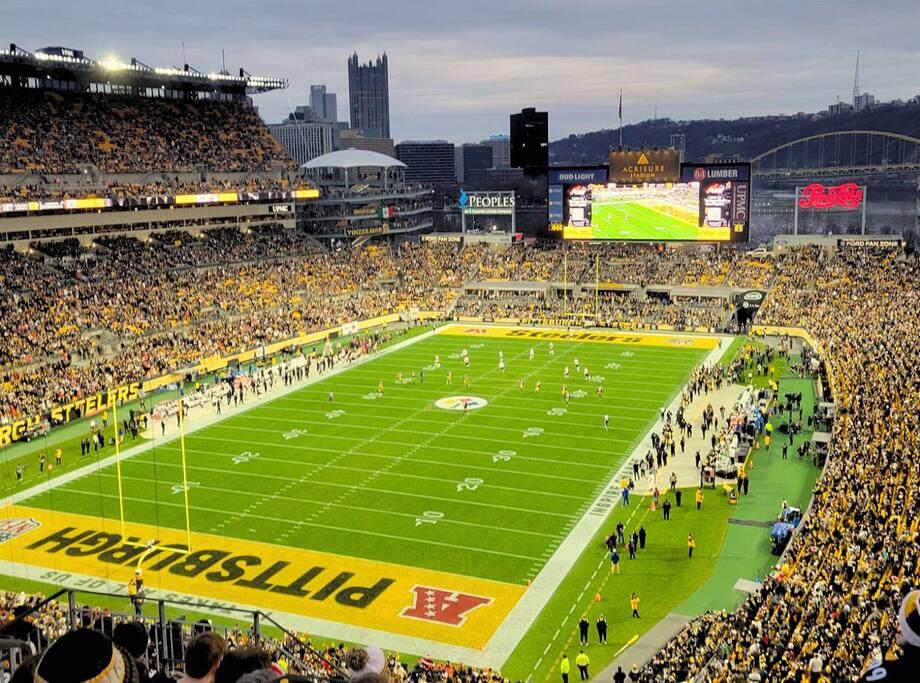 Acrisure Stadium is a short drive away at the North Shore of Pittsburgh. Enjoy a thrilling Steelers game at the park!