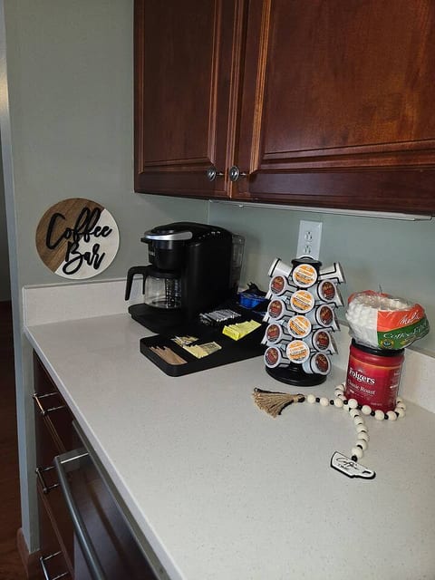 Cozy Home/Free Parking – Near Downtown & Stadiums
