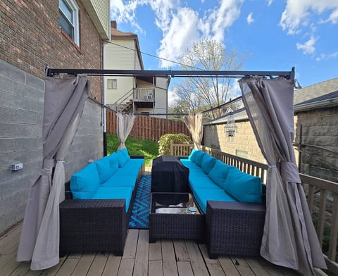 Cozy Home/Free Parking – Near Downtown & Stadiums