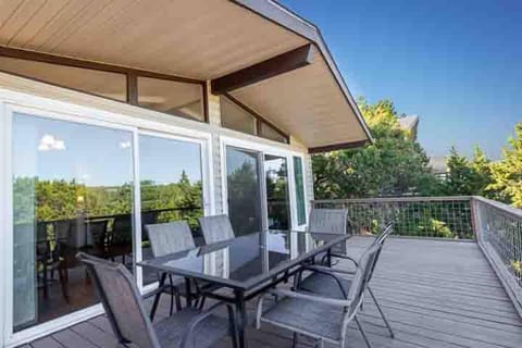 Views of Canyon Lake: Huge Deck & Fire Pit