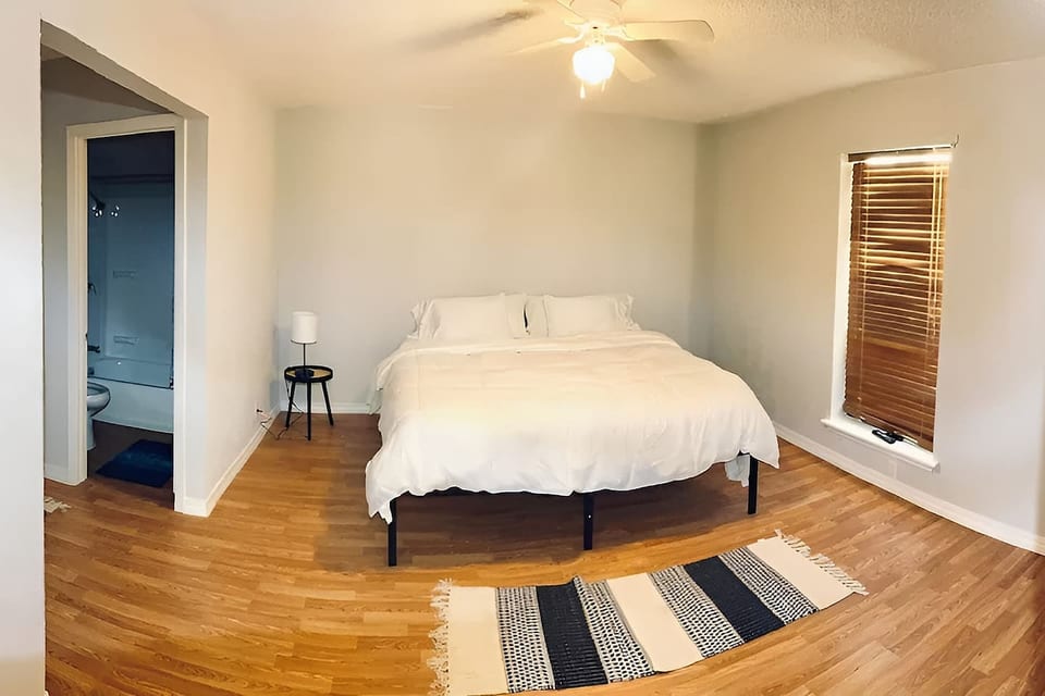 Biz Professionals on Bord | Master w/Private Bath - Sherman