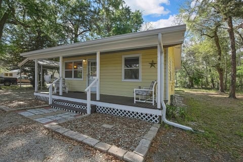 Secluded Retreat – Walk to Boat Launch!