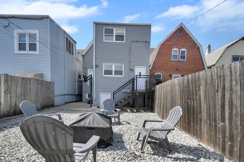 Stylish & Comfy Stay • Close to Downtown