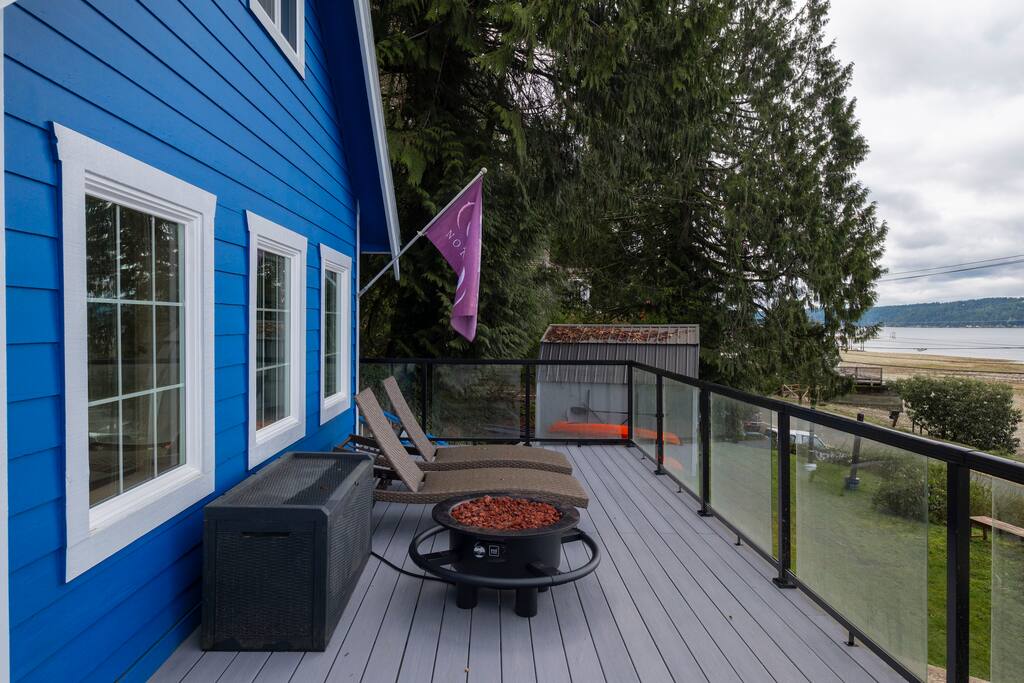 waterfront-bliss-on-coastal-hood-canal/