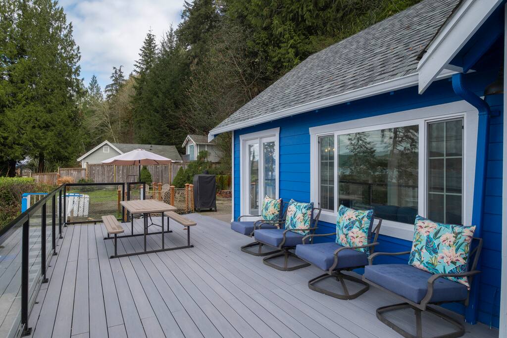 waterfront-bliss-on-coastal-hood-canal/